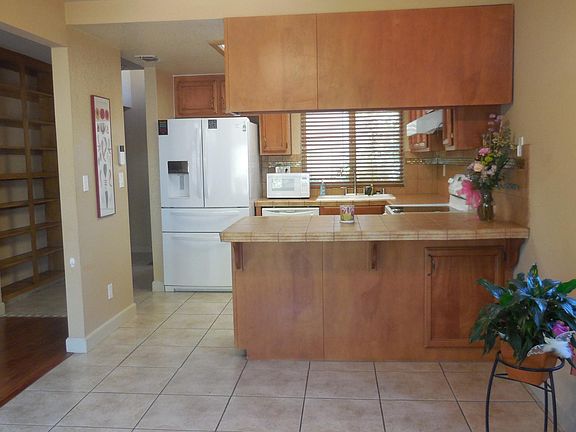 4th image of 154 Saginaw Cir