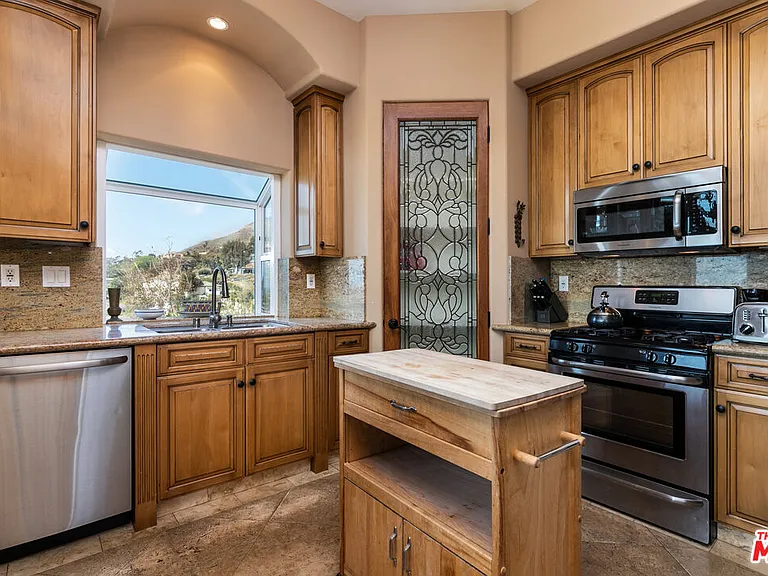 31280 Bailard Rd — Photo 28