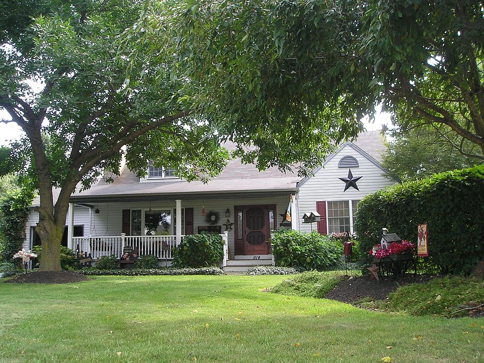 2nd image of 914 Waterlilly Ln