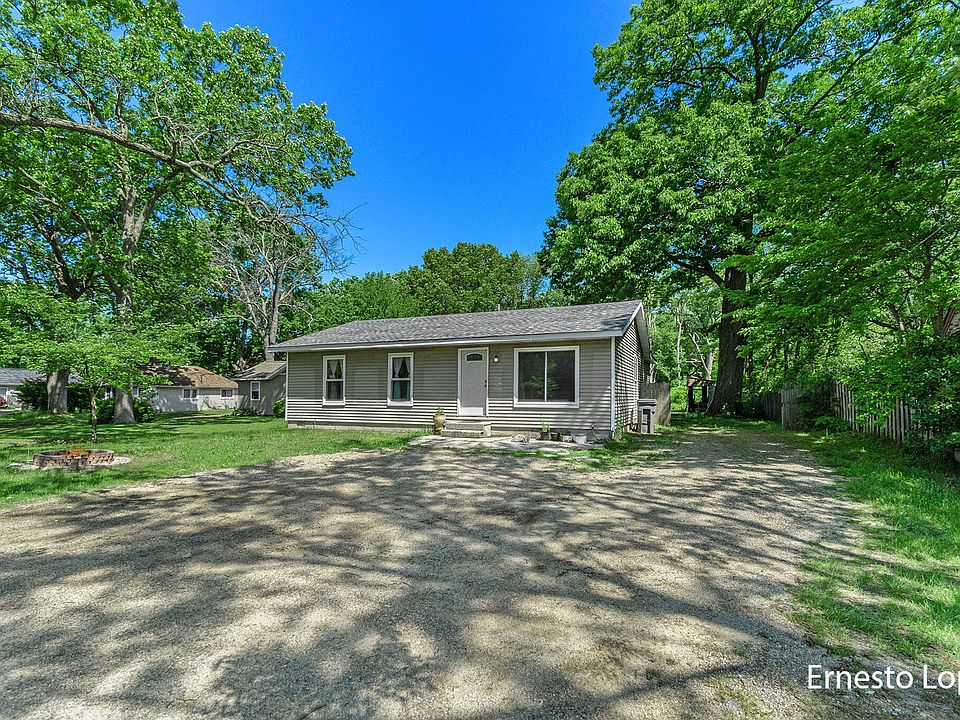 1st image of 341 W Lakewood Blvd
