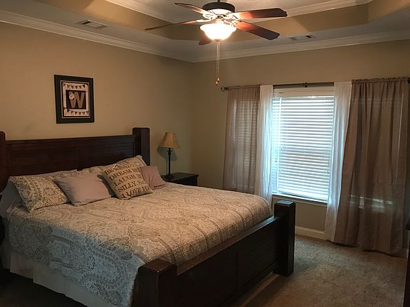 5th image of 207 Candler Dr