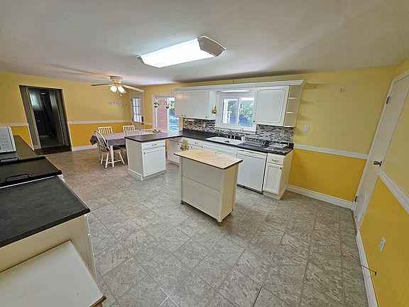 4th image of 6382 Ferguson Rd