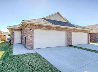 218 Ashley Dr, Edmond, OK 73003