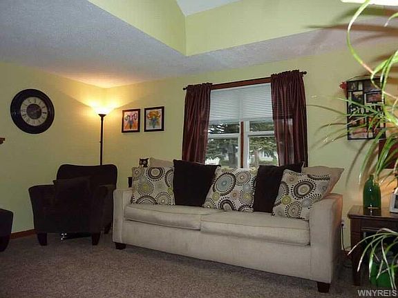 2nd image of 791 Meadow Dr