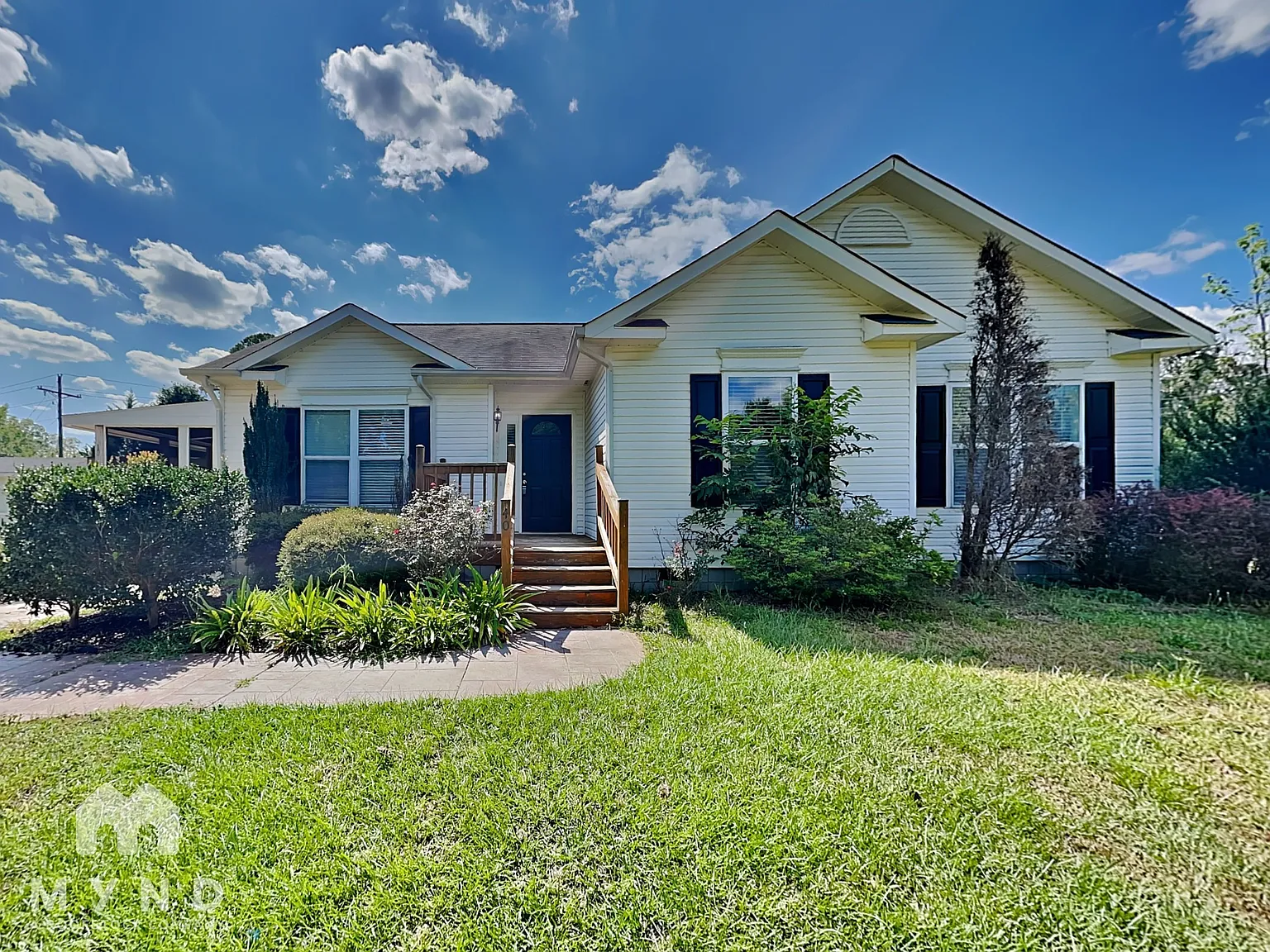 3 bed, 2.0 bath, 1191 sqft, $1,825 — Photo 1