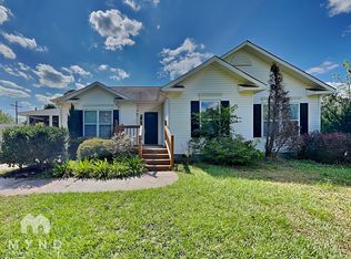 40 Strawberry Hill Ln, Fuquay Varina, NC 27526