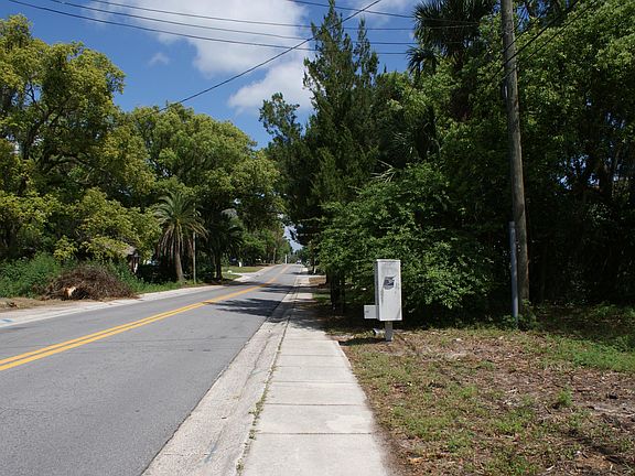 4th image of 421 S Clara Ave