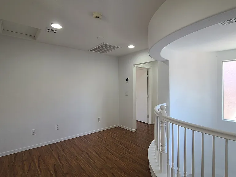 8944 Rutherford Grove St — Photo 14