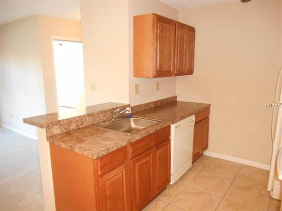 3rd image of 10265 Gandy Blvd N APT 911