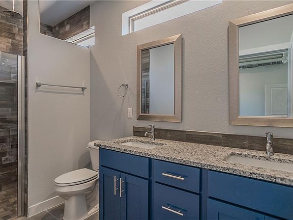 5th image of 12465 Chamberlain Dr