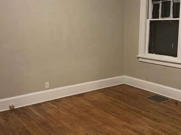 (undisclosed Address), Rockford, IL 61102