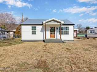 125 Love Dr, Harriman, TN 37748