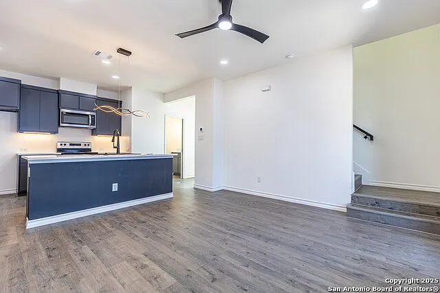 118 Shenandoah #202 — Photo 17