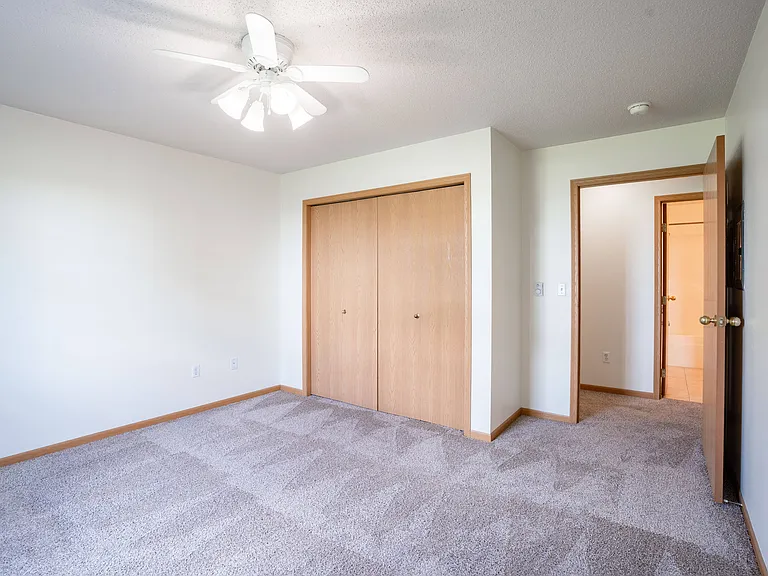 Fargo, ND Stonebridge Apartments | 22A | Bedroom