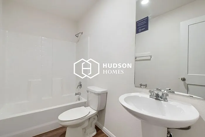 7610 Florence Dr — Photo 10