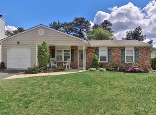 11 Wisteria Pl, Howell, NJ 07731