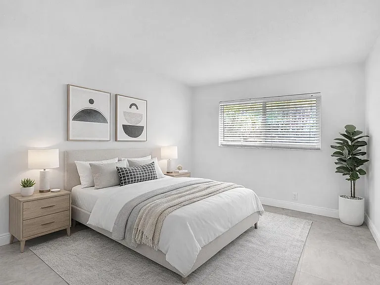 1101 NE 18th Ave #8 — Photo 3