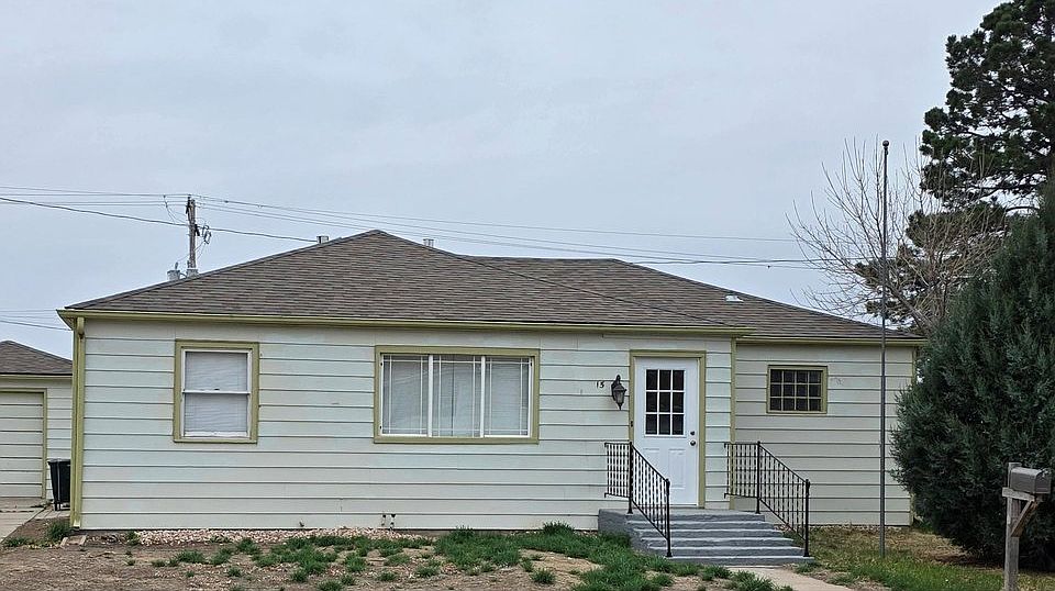 1st image of 15 Circle Dr
