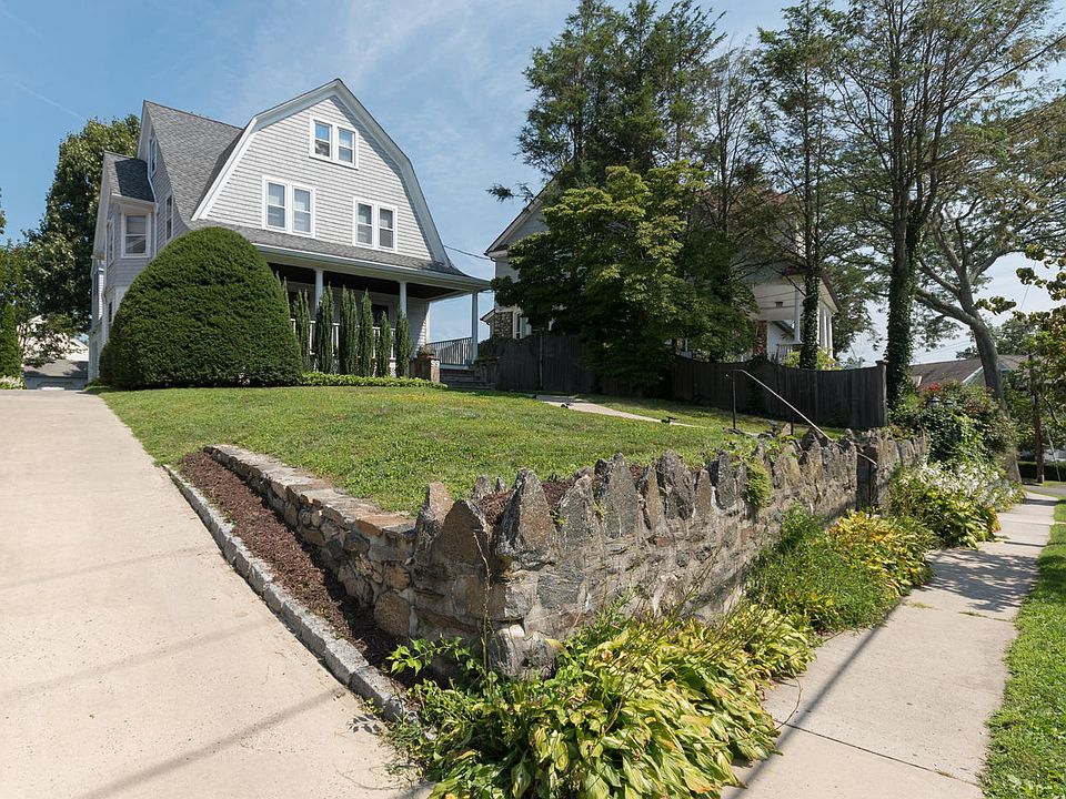 Frontage on East Elm