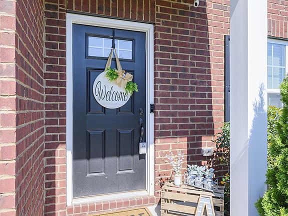 4th image of 2726 Candlewick Ct