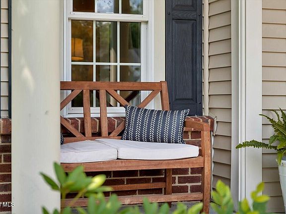 5th image of 18 Tipperary Way