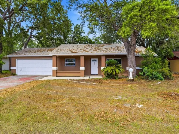 8076 Wooden Dr, Spring Hill, FL 34606