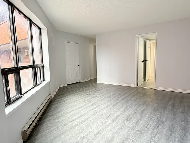 10 Pearl St W #106 — Photo 16