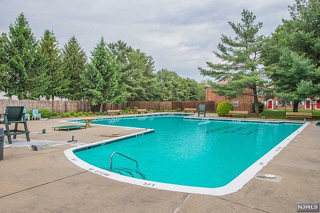 2nd image of 1263A Valley Rd #23