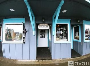 304 Pacific Ave S, Long Beach, WA 98631