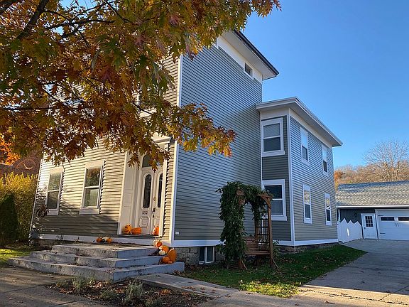 2nd image of 552 Garden St