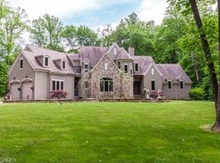 12480 Willshire Ln, Chardon, OH 44024