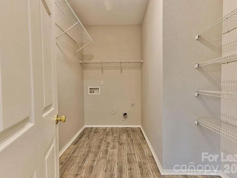 8946 Chalkstone Rd — Photo 21