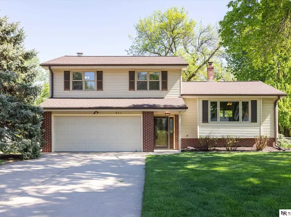 931 Fawn Pkwy, Omaha, NE 68154