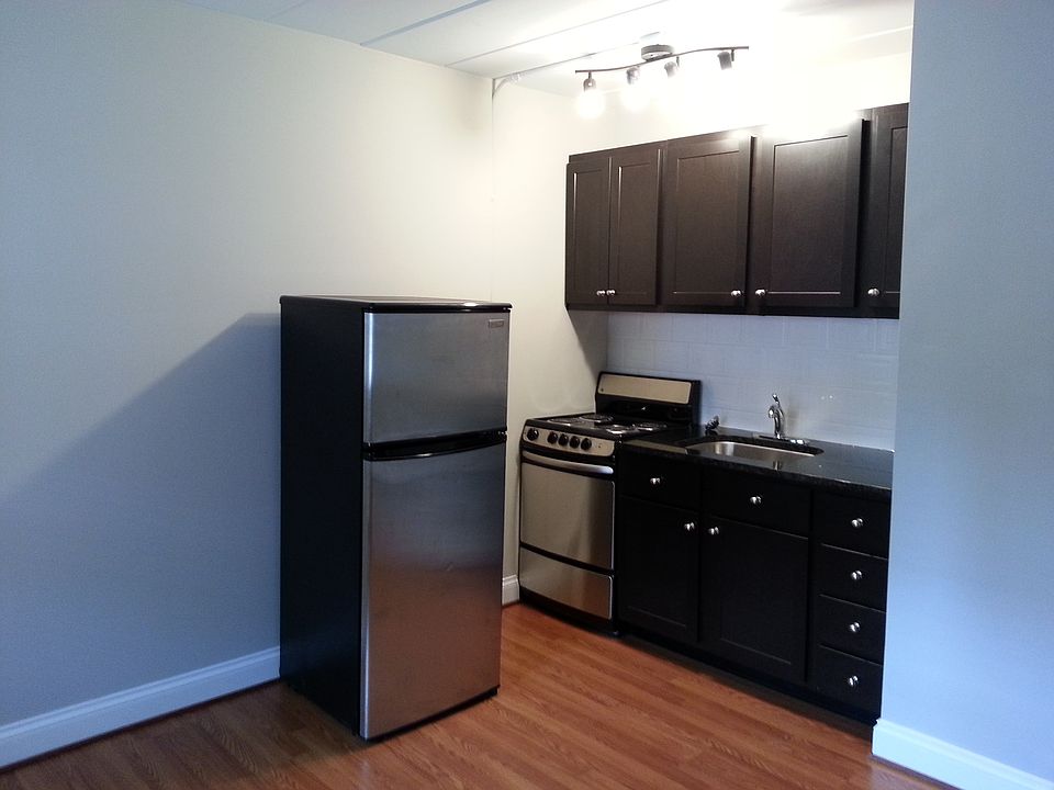 1st image of 652 Washington Blvd APT 1D