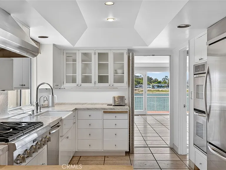 501 Morning Star Ln — Photo 16