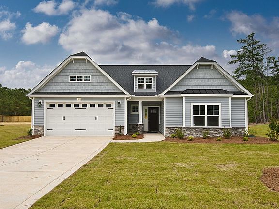 3rd image of 328 Pine Laurel Dr