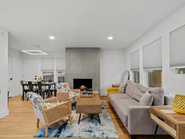 2104 Lamplight Village Cir Unit B, Austin, TX 78727