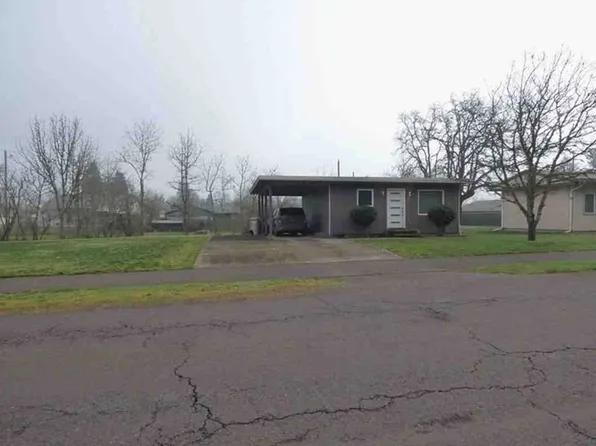 2467 S 7th St, Lebanon, OR 97355