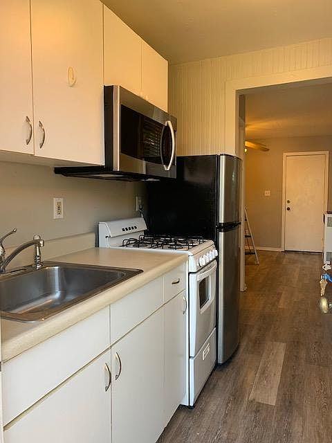 1st image of 311 Lakeville St #5