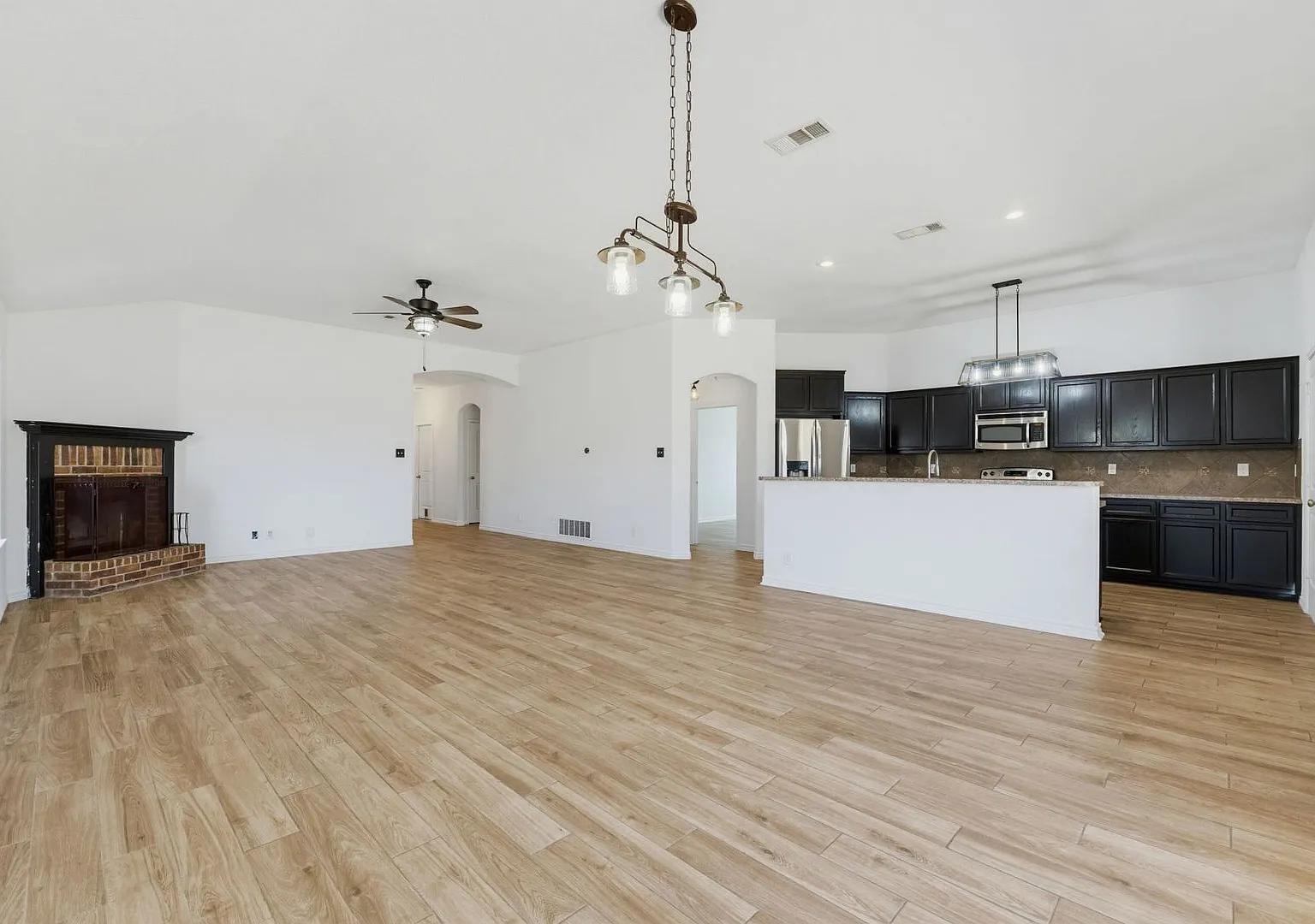 2604 Montague County Dr. — Photo 3