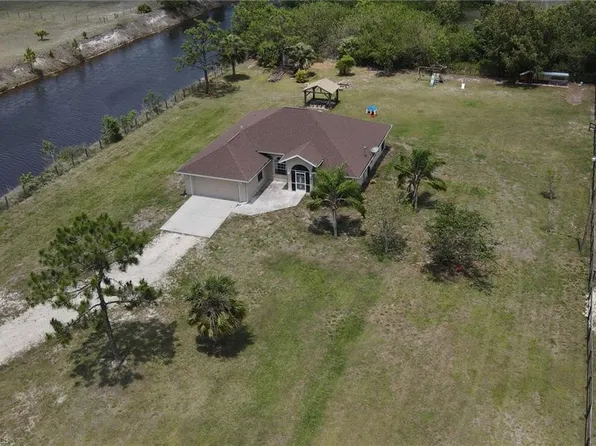 2330 45th Ave NE, Naples, FL 34120