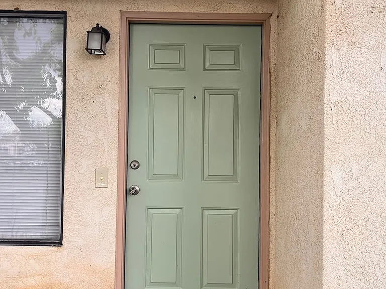 8600 Lyn River Ct — Photo 3