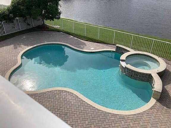 3rd image of 9956 Cobblestone Creek Dr