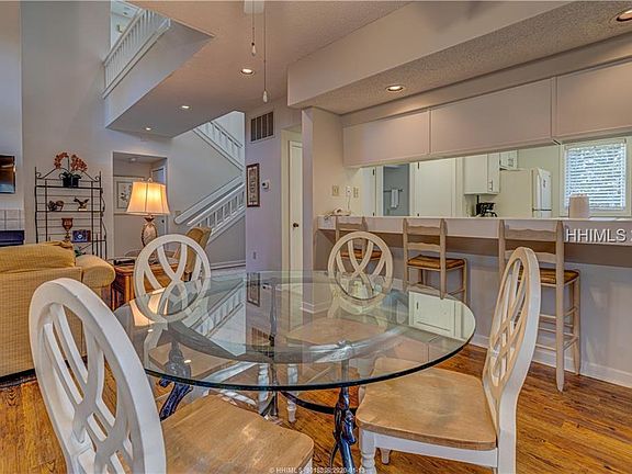 4th image of 80 Ocean Ln APT 7611