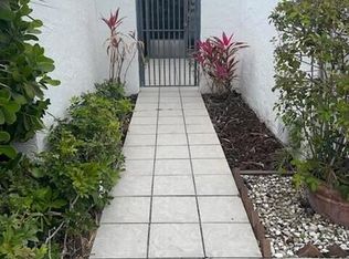 845 NW 21st Way, Delray Beach, FL 33445