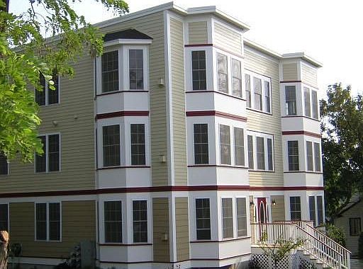 Ledgeview Condominiums 