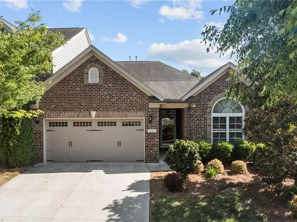 2710 Kingsbury Ct, Burlington, NC 27215