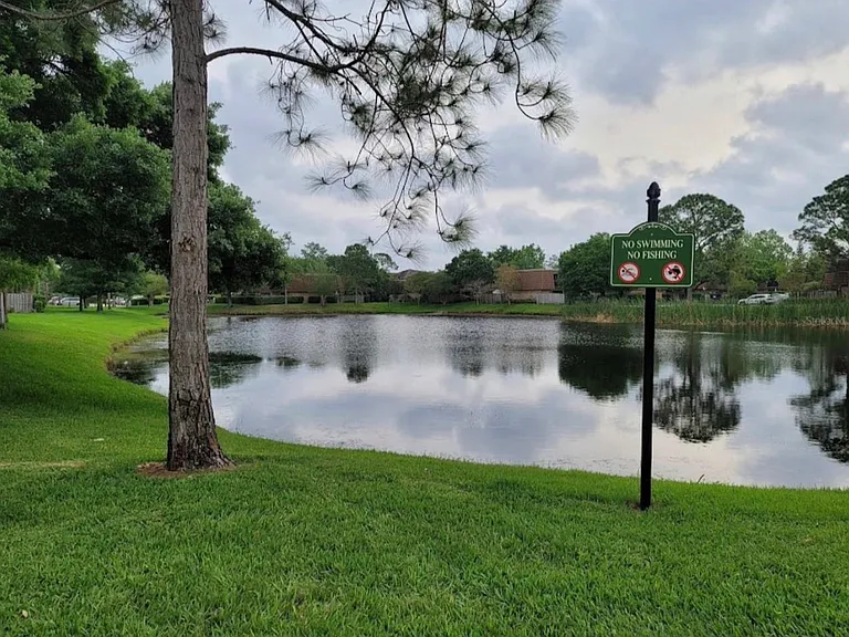 5274 Coral Ct — Photo 3