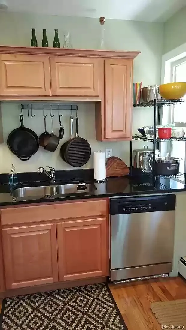 2 bed, 750 sqft, $900 — Photo 4