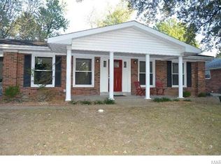 11340 Five Oaks Pkwy, Saint Louis, MO 63128